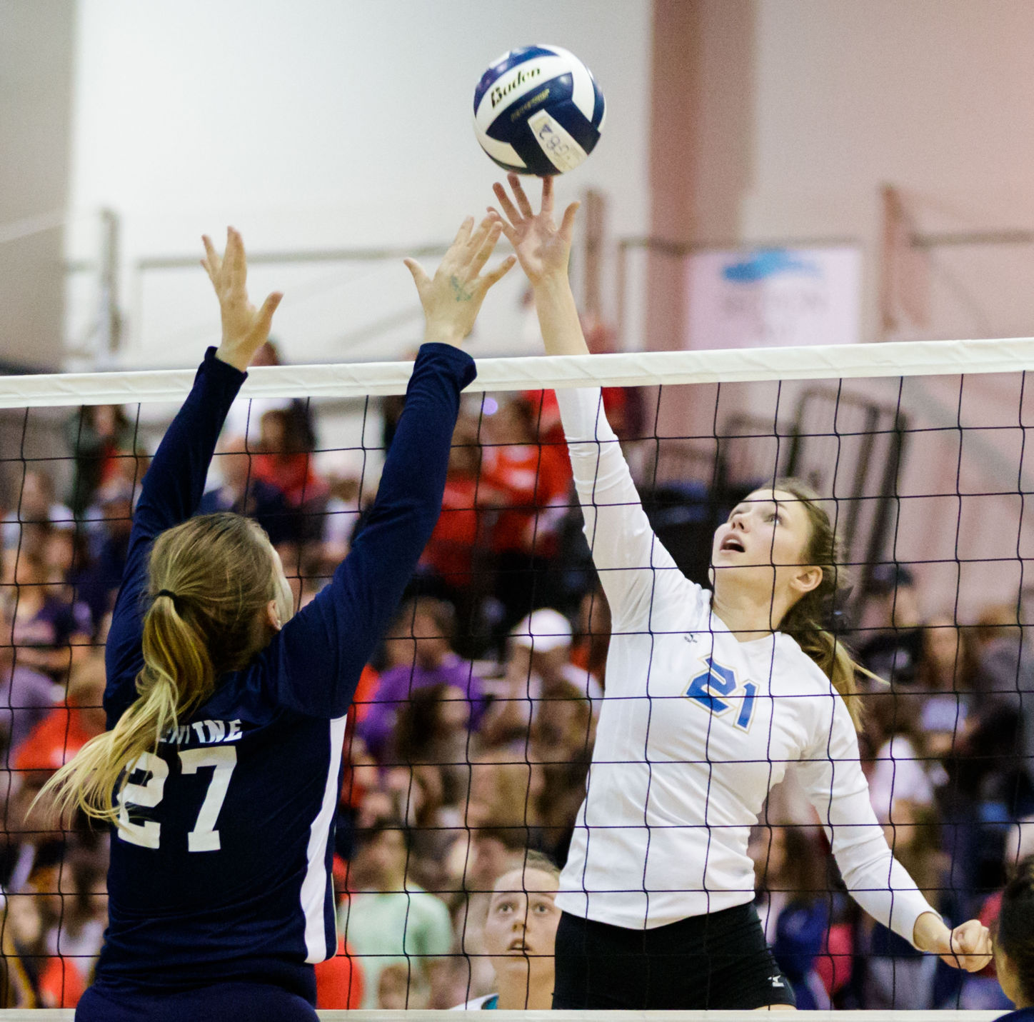 br.divisionIIIvolleyball.111117.002.JPG